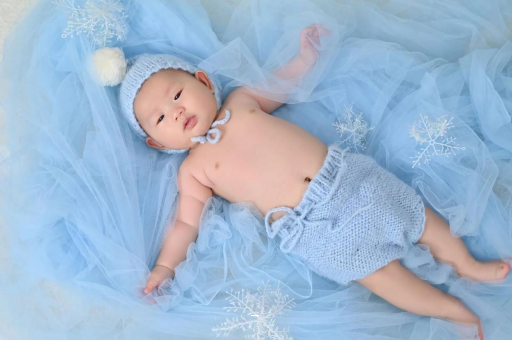 沈丘宝宝发热后出疹子